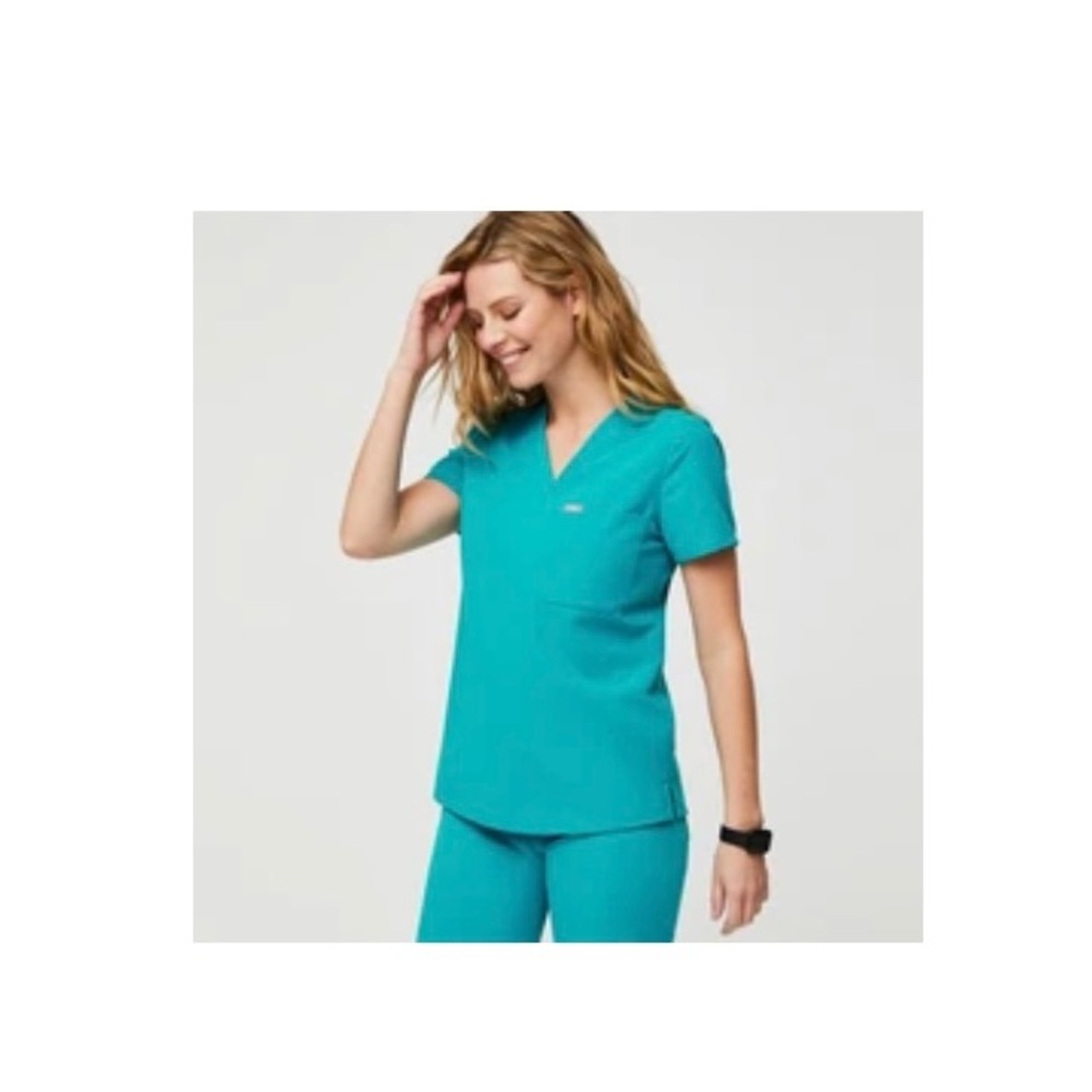 Teal Figs Scrub Set